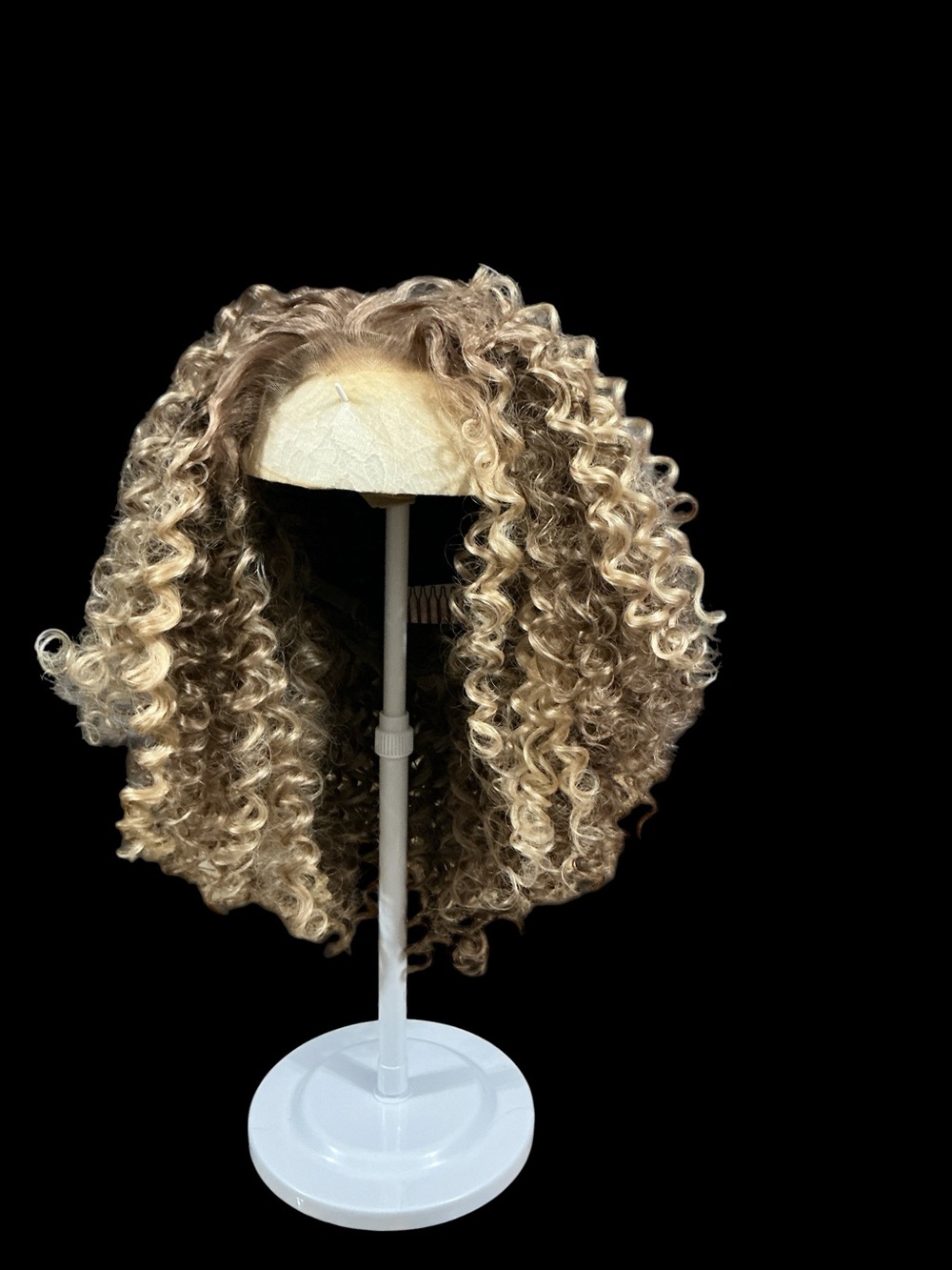 CSC Ramona. Blonde Curly Synthetic Wig - Natural Blonde Women's Hair